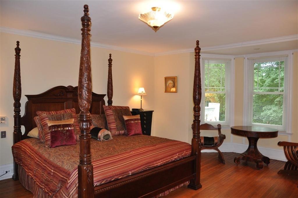 Wayne Bed & Breakfast Inn (Adults Only) Oda fotoğraf